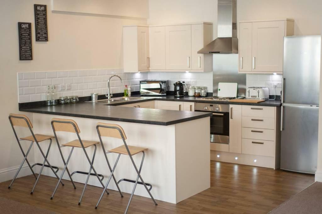 בריסטול The Broadmead Forest - Spacious City Centre 3Bdr Apartment מראה חיצוני תמונה